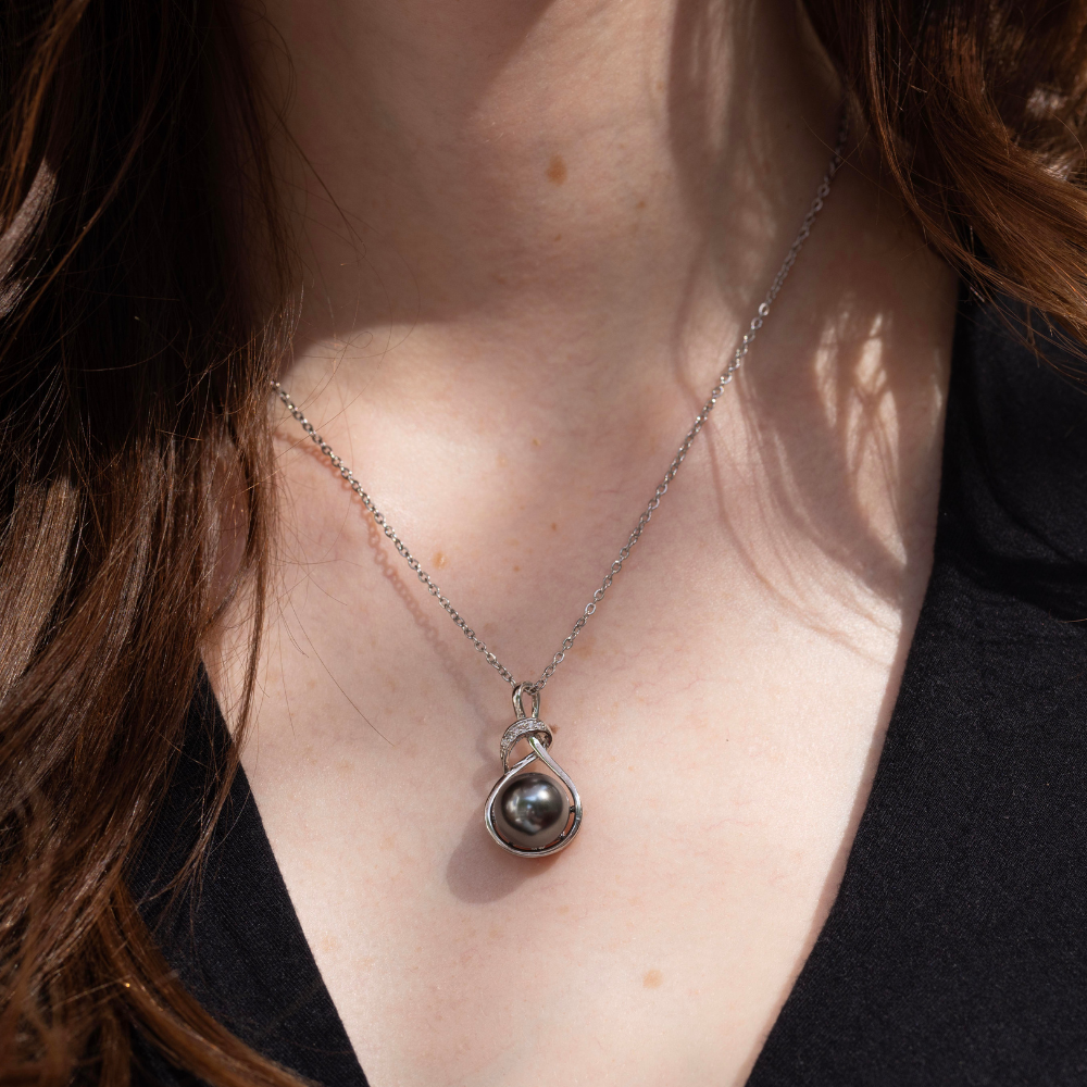 Tahitian Black Pearl Necklace, Boxed To Gift